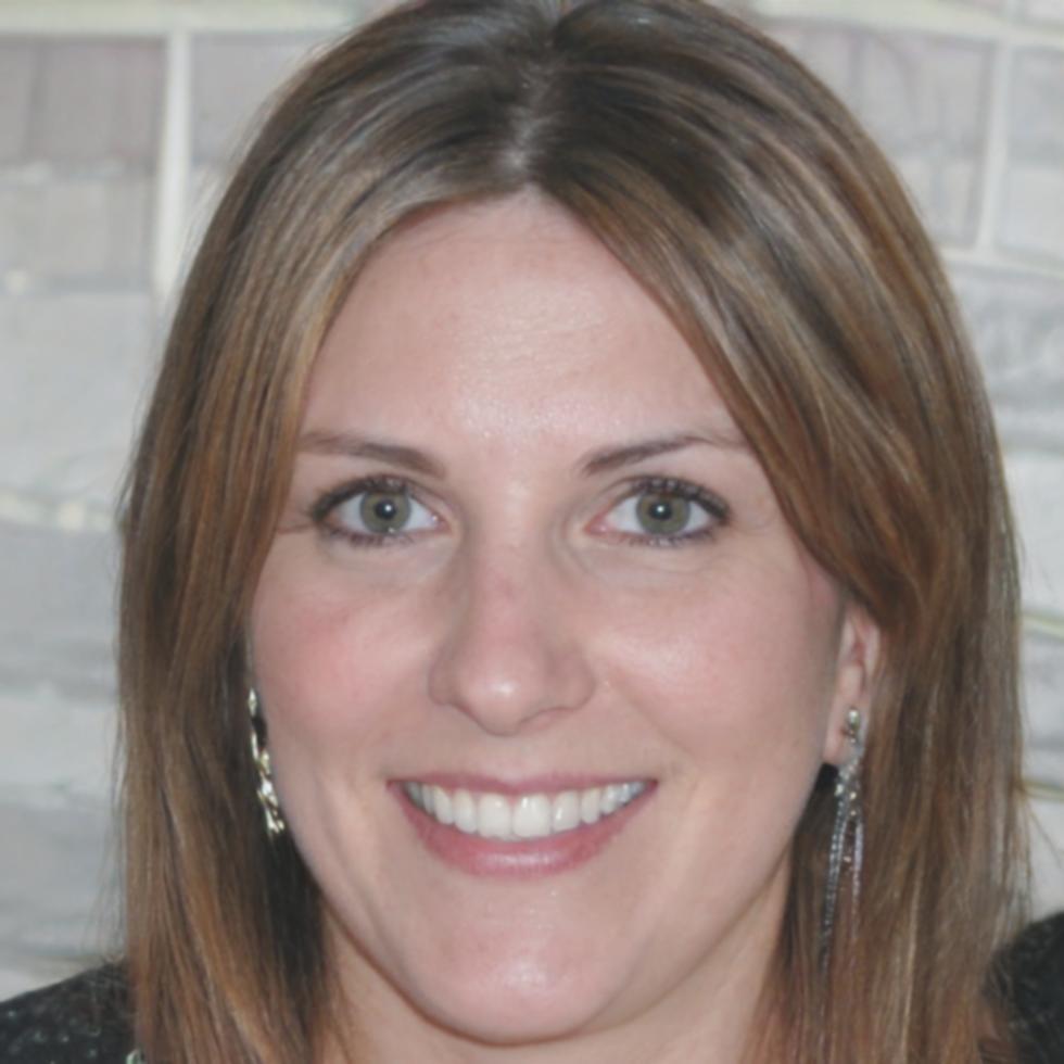 Esperanza Villareal, Directora de Estrategia Financiera